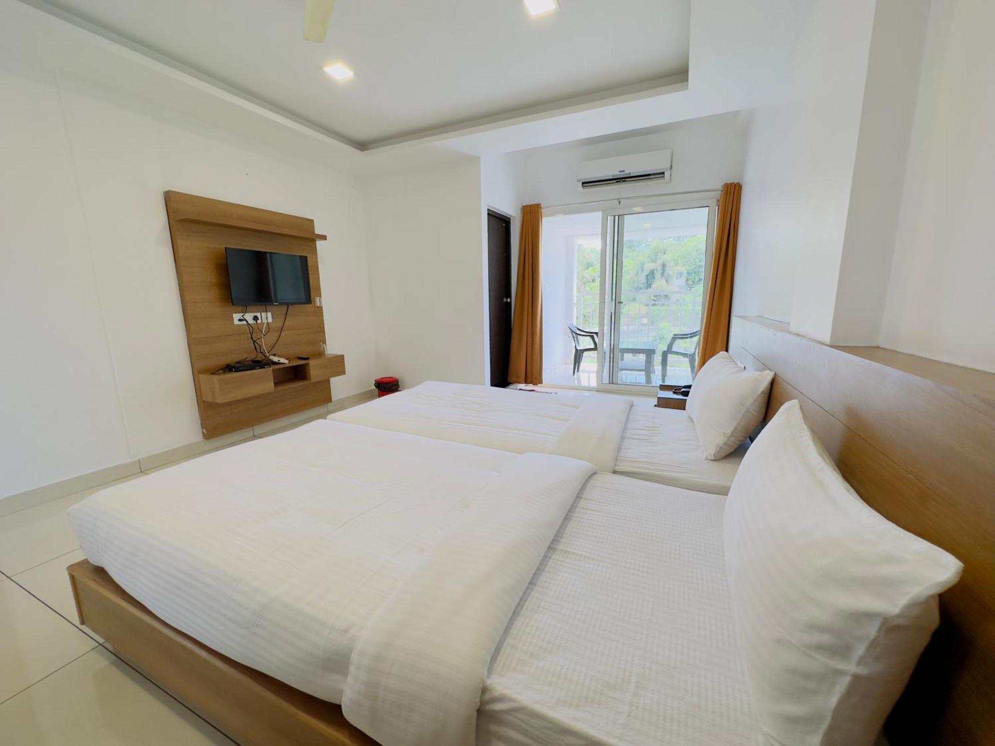 Hotel Lets Stay Kochi Eksteriør billede