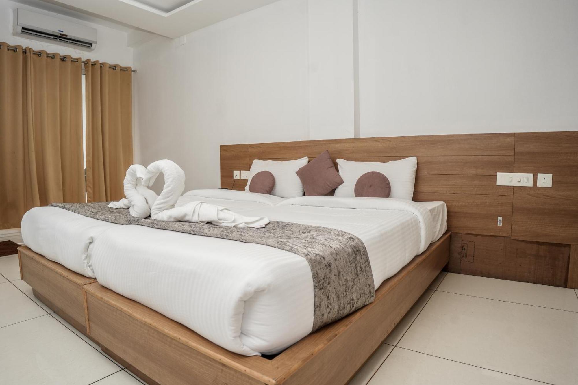 Hotel Lets Stay Kochi Eksteriør billede
