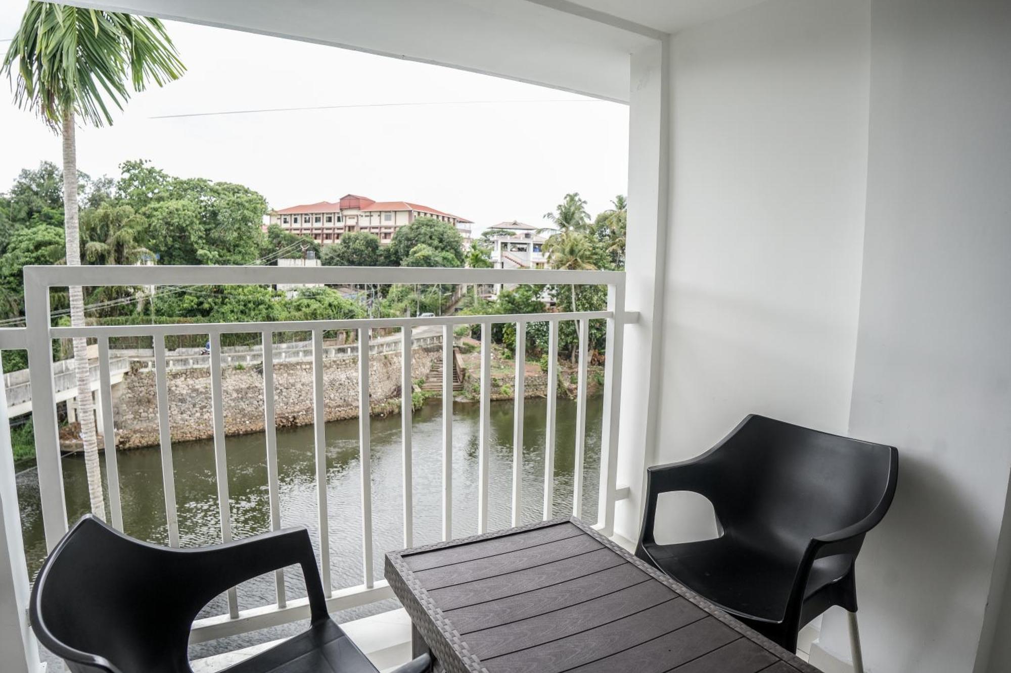 Hotel Lets Stay Kochi Eksteriør billede