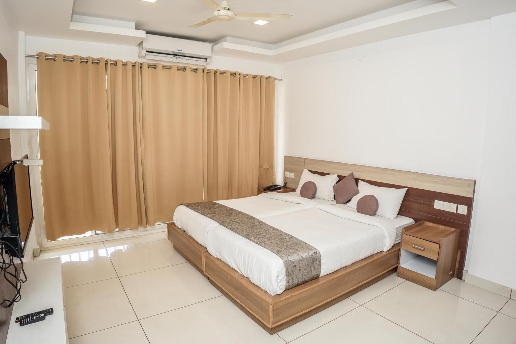 Hotel Lets Stay Kochi Eksteriør billede