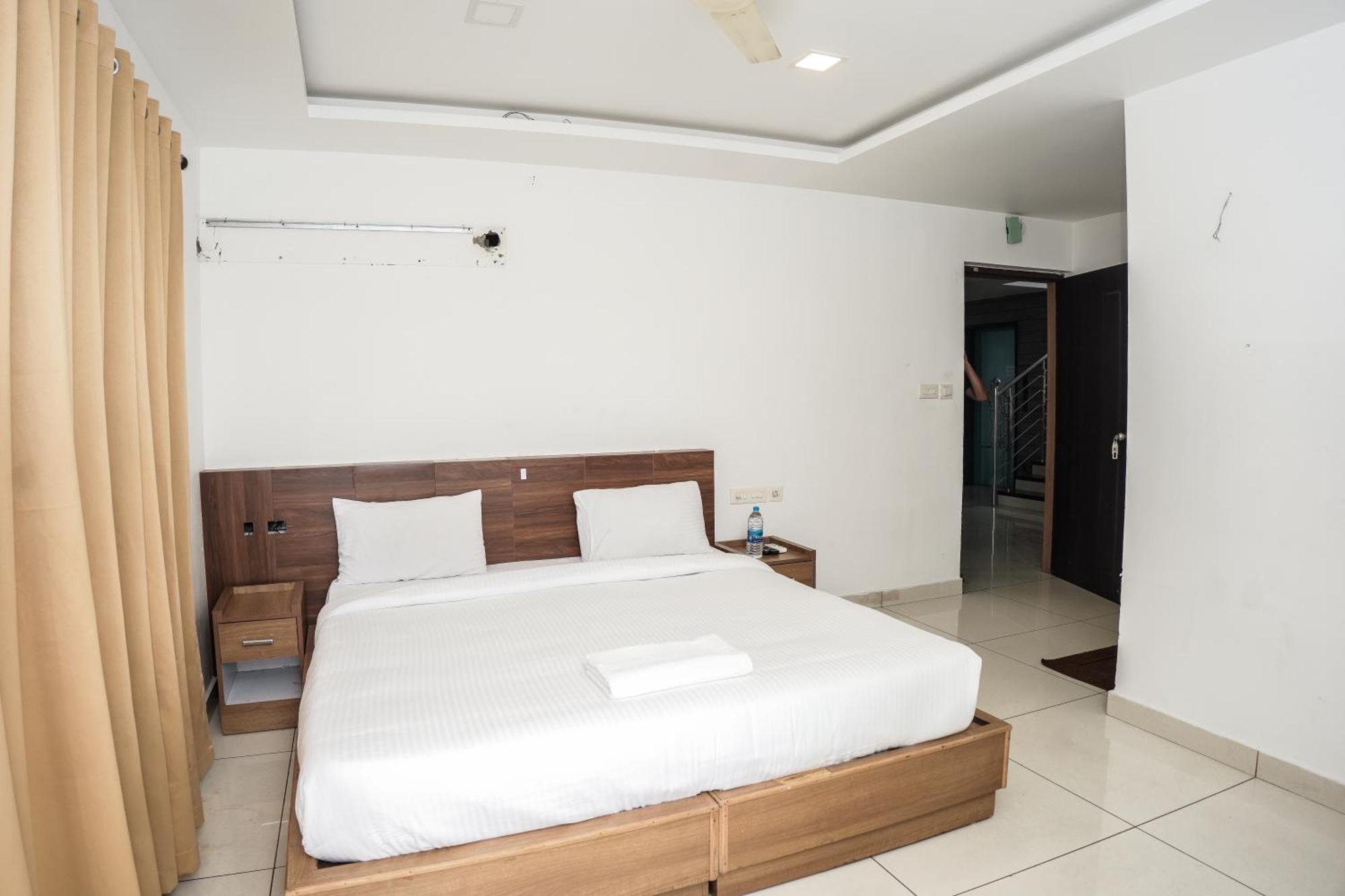 Hotel Lets Stay Kochi Eksteriør billede