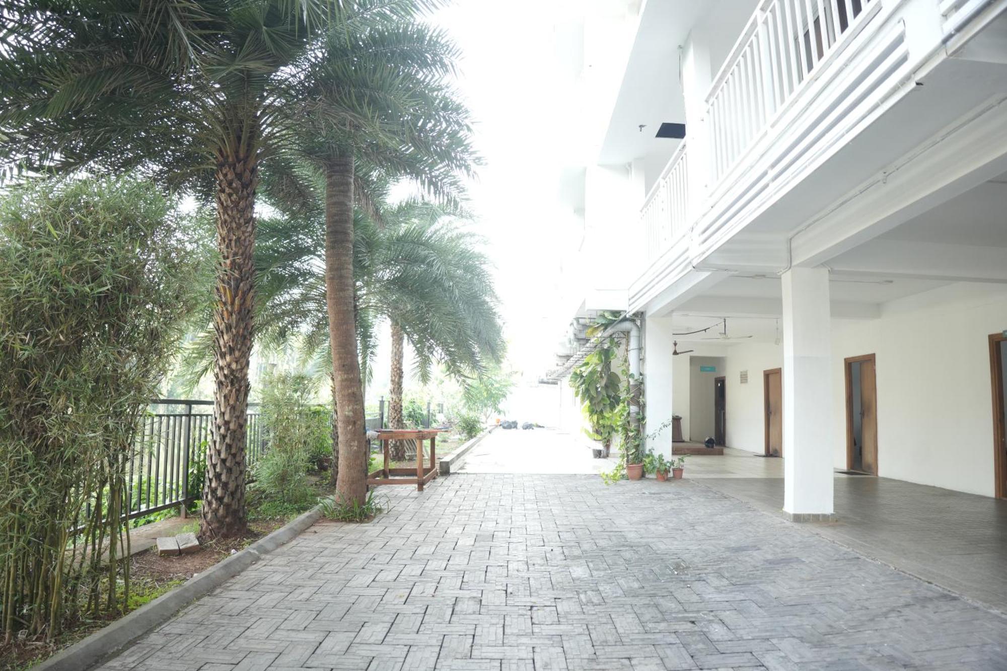 Hotel Lets Stay Kochi Eksteriør billede